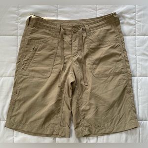 The North Face Khaki Cargo Women’s Shorts Size 4